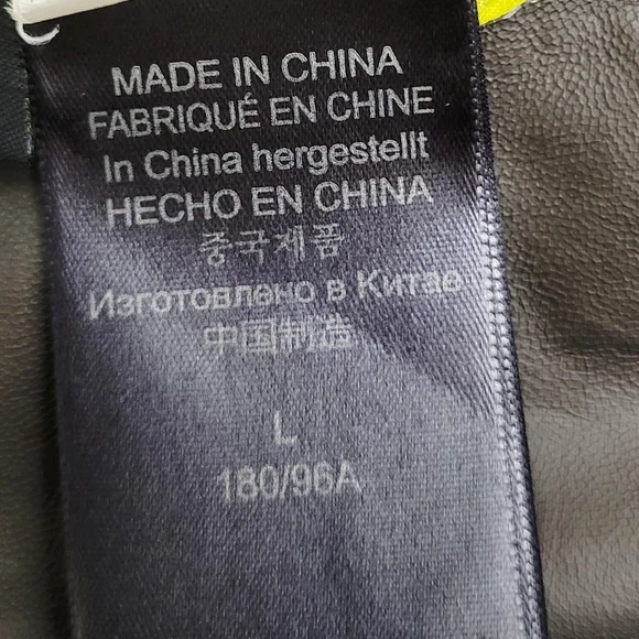 Marmot Men's Black and Yellow GORE-TEX Jacket w/Side Vents | Size Large - Picture 6 of 9